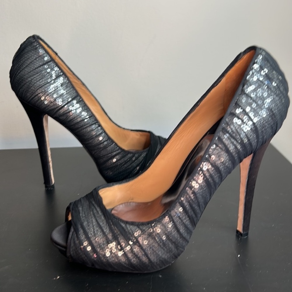 Badgley Mischka Star Pump Peep Toe Sequinned Black 9.5